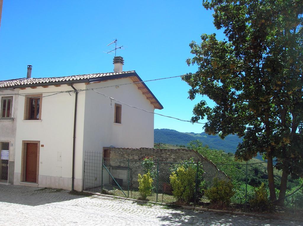 Montagna & Relax Villa Castel Di Sangro Exterior photo